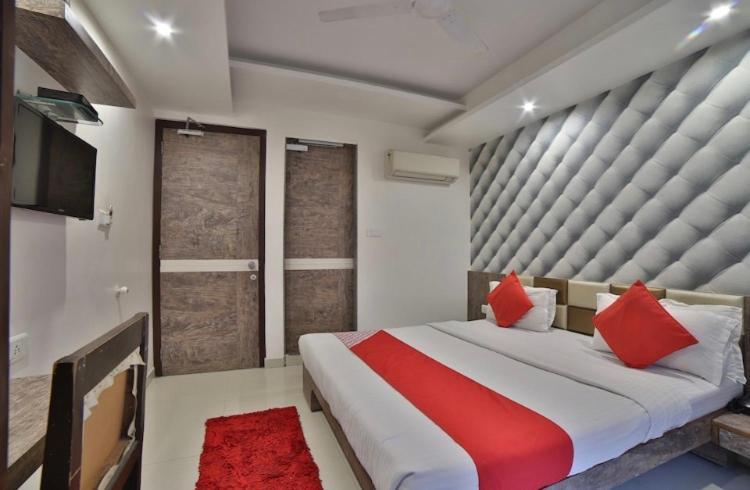 Hotel Green Apple Gandhinagar Dış mekan fotoğraf